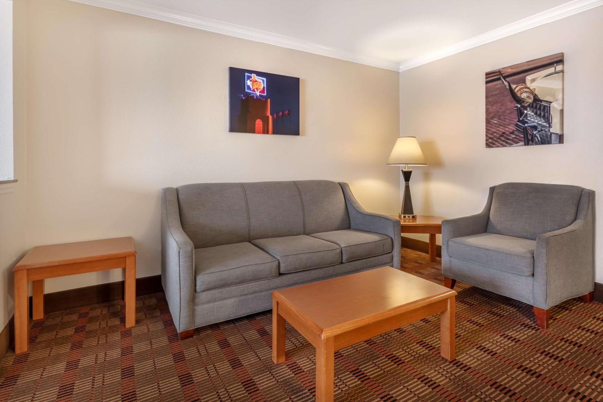 Best Western Clubhouse Inn&Suites Mineral Wells Extérieur photo